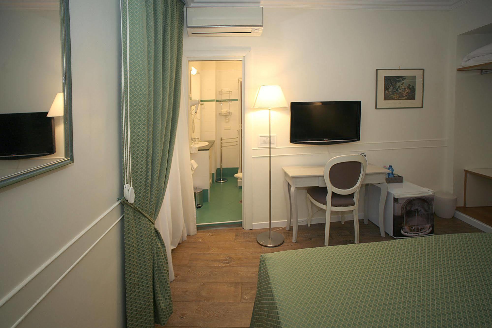 Hotel Residenza Ponte Sant'Angelo Rzym Zewnętrze zdjęcie