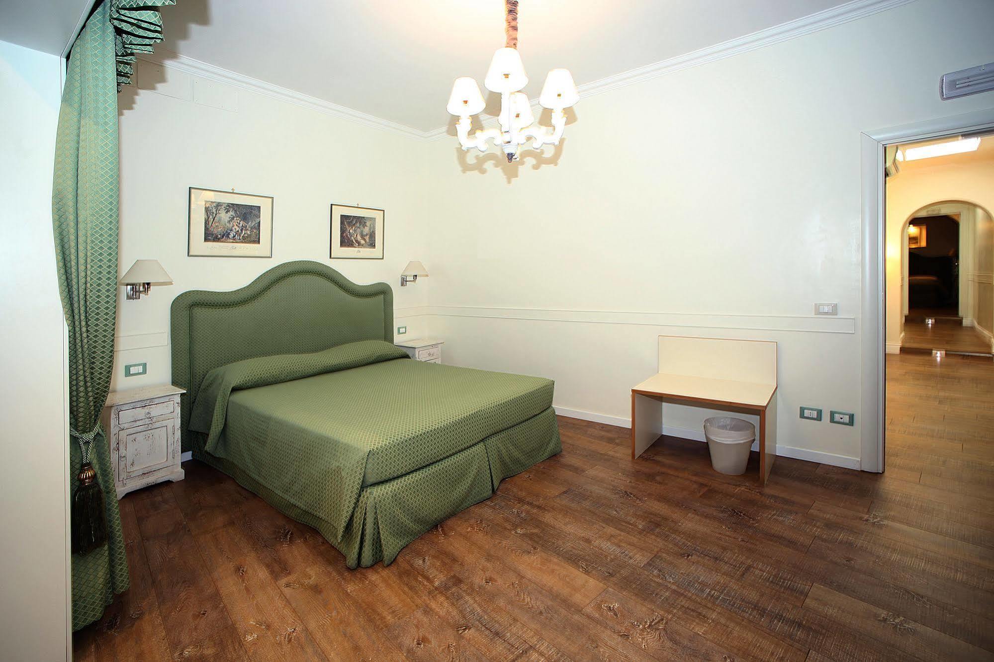 Hotel Residenza Ponte Sant'Angelo Rzym Zewnętrze zdjęcie